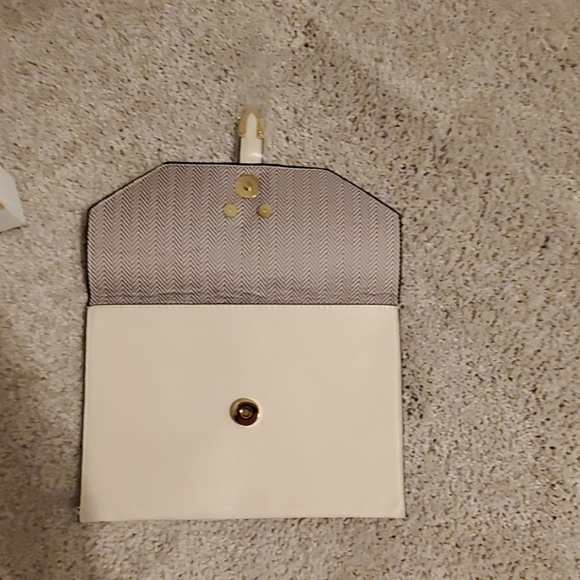 NWOT Isabelle  Clutch Purse - Picture 2 of 5